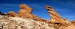 En medio del Valle de la Luna, se pueden encontrar Las Tres Marías. Unas formaciones de piedra erosionadas por la sal y el viento del desierto..  San Pedro de Atacama - CHILE