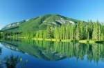 El Parque nacional Banff es el parque nacional más antiguo de Canadá, establecido en las Montañas Rocosas en 1885..  Calgary - CANADA