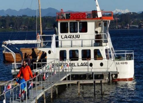 Walking City + Navegacion lago Llanquihue. Puerto Varas, CHILE