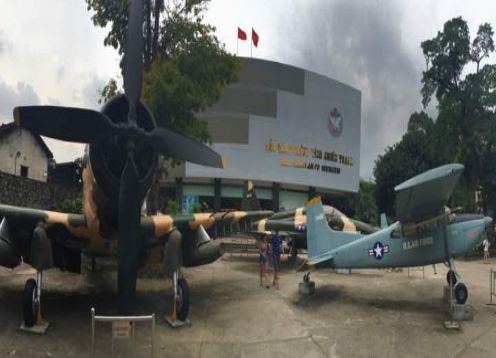 Museo De Restos De Guerra, Tour Por La Ciudad Y Túneles De Guerra, 