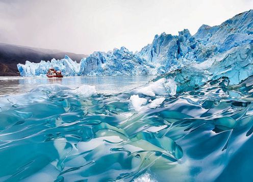 Navigación Al Glaciar Grey Desde Hosteria Lago Grey, Torres del Paine