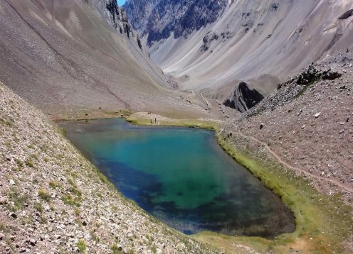 Embalse del Yeso y Laguna los Patos. , CHILE