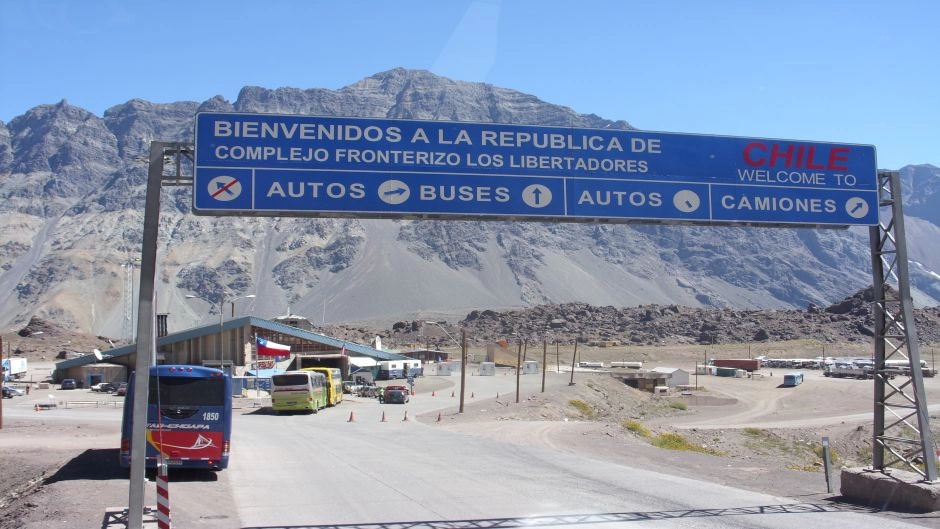 TRANSFER MENDOZA - SANTIAGO, Mendoza, ARGENTINA