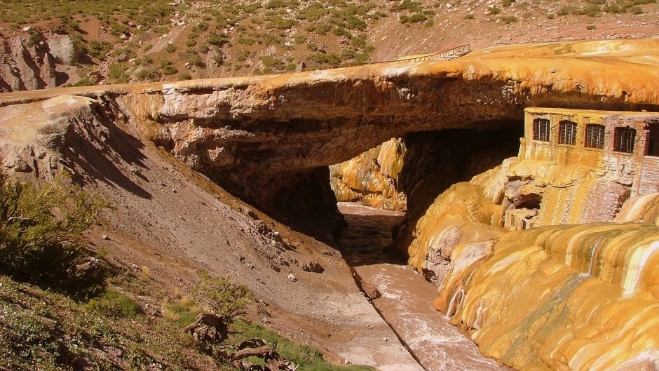 Portillo, Puente del Inca y Mirador del Aconcagua, Santiago, CHILE