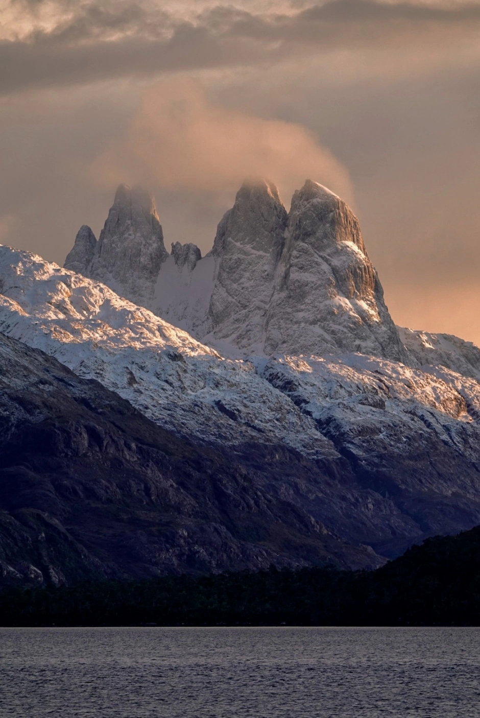 NAVEGACIÃN FIORDO DE LAS MONTAÃAS, Puerto Natales, CHILE