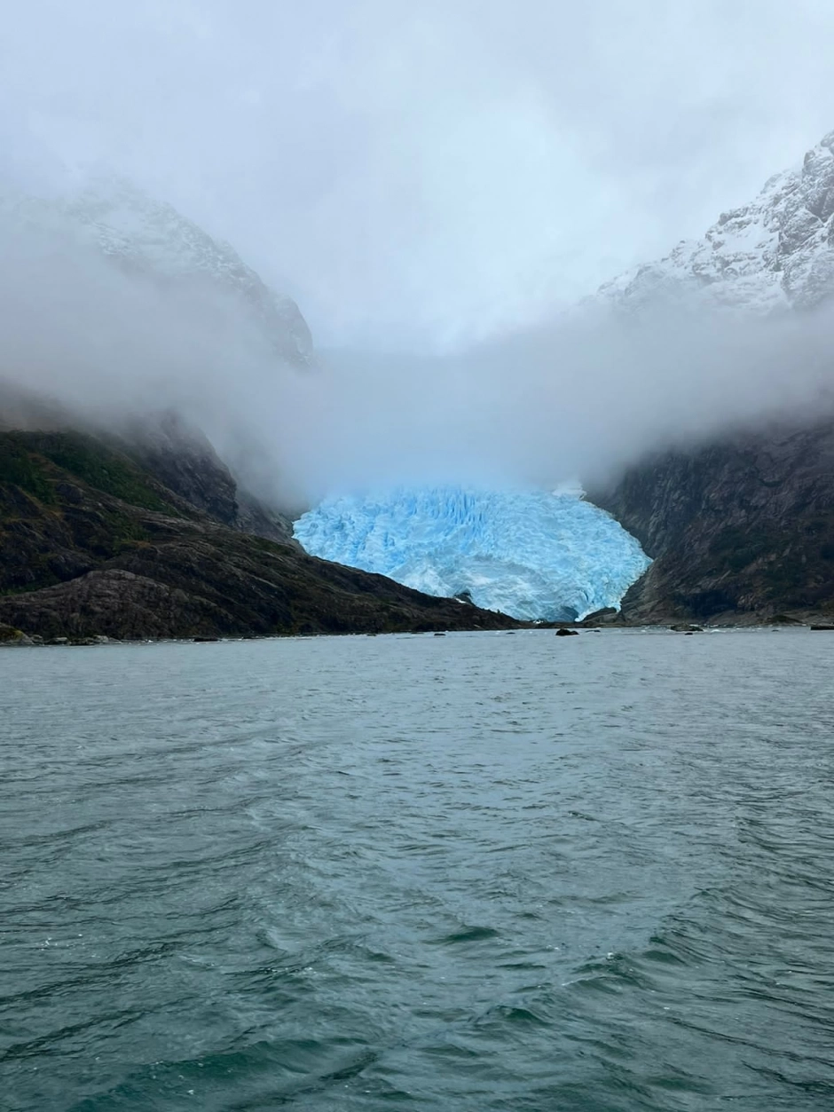 NAVEGACIÃN FIORDO DE LAS MONTAÃAS, Puerto Natales, CHILE