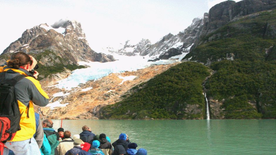 NAVEGACION GLACIARES BALMACEDA Y SERRANO, Puerto Natales, CHILE