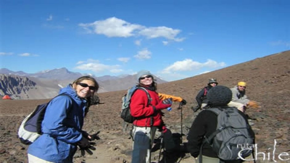 TREKKING CERRO FALSA PARVA Y PARVA, Santiago, CHILE