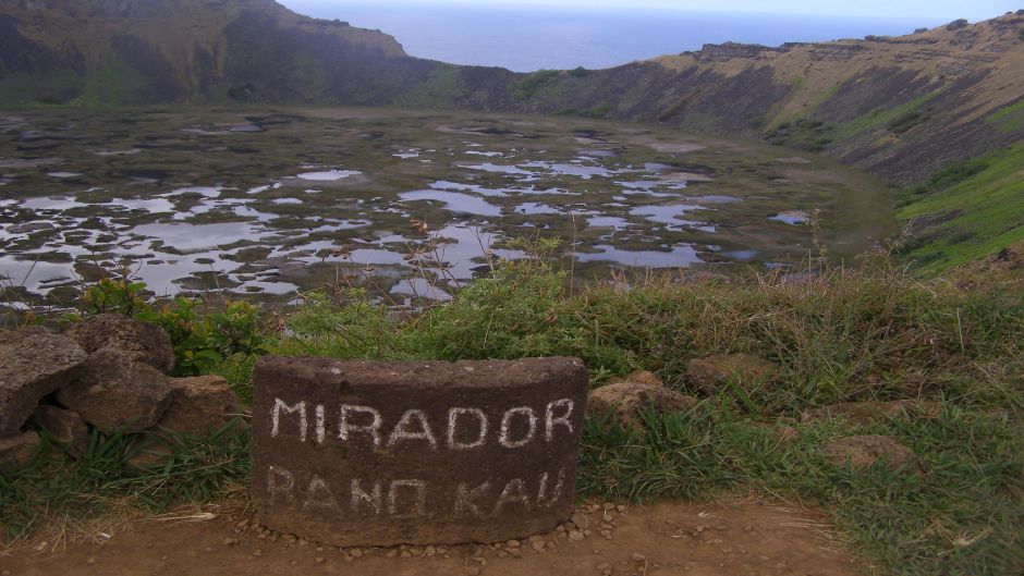 TREKKING AL VOLCAN RANO KAO, Isla de Pascua, CHILE