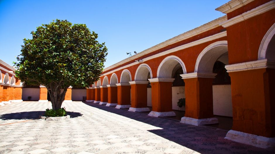 VISITA A LA CIUDAD Y MONASTERIO SANTA CATALINA, Arequipa, PERU