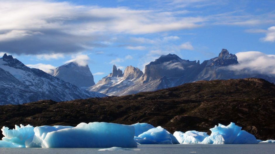 NAVIGACIÃ³N AL GLACIAR GREY DESDE HOSTERIA LAGO GREY, Torres del Paine, CHILE