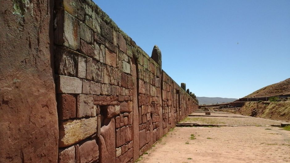 Ruinas de Tiwanaku y Puma Punku , La Paz, BOLIVIA